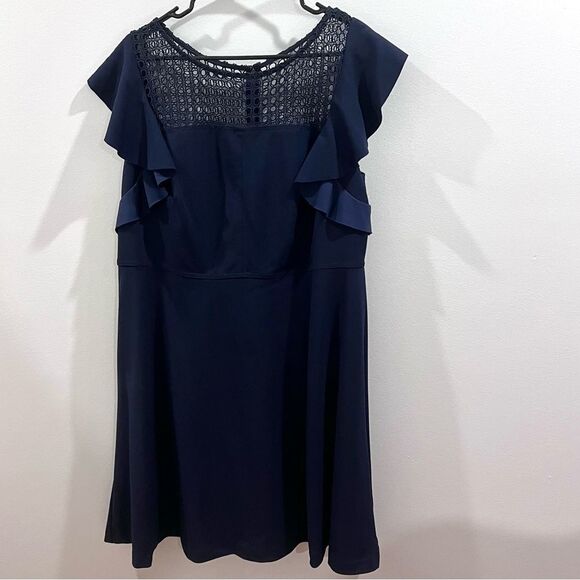 Taylor navy flutter sleeve lace yoke stretch dress size 16W - Picture 5 of 9